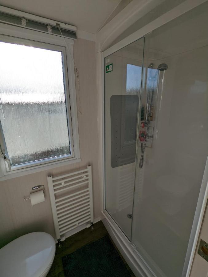 Sleeps 6 Modern And Bright Caravan Littlesea Haven Weymouth Hotel Exterior photo